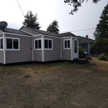 Buy this 2 bed house on USCGC Orcas in 1460 North Bayshore Drive, Coos Bay