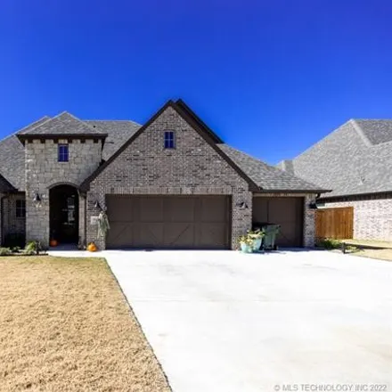 Buy this 5 bed house on 1501 East 110th Circle in Owasso, OK 74055
