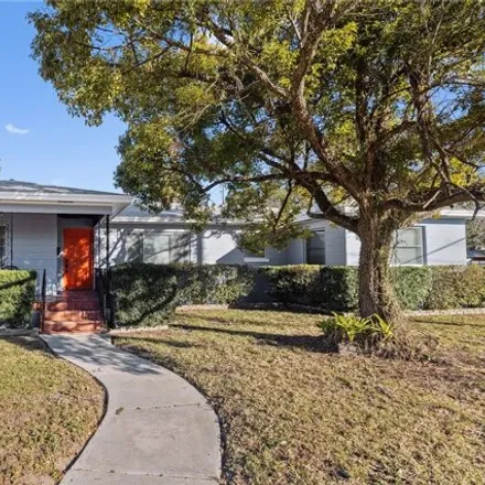 Buy this 3 bed house on 681 West Braddock Street in Tampa, FL 33603