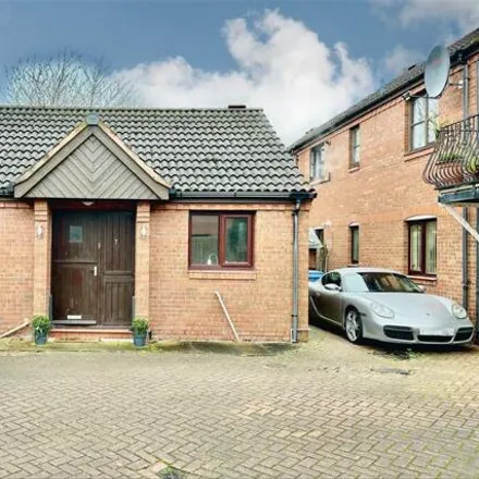 Buy this 2 bed duplex on Admirals Croft in Hull, HU1 2DR