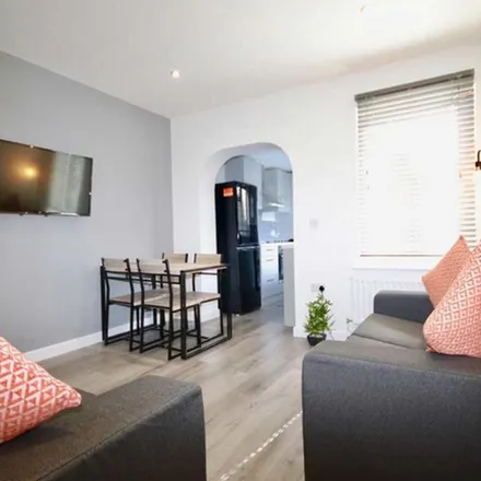 Rent this 4 bed apartment on Gibbeson Street in Bracebridge, LN5 8JP
