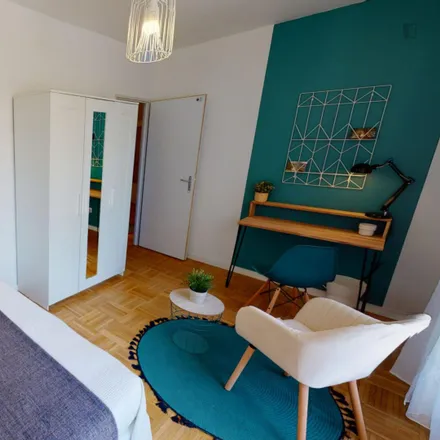 Rent this 4 bed room on 17 Rue des Émeraudes in 69006 Lyon, France