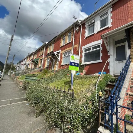 Rent this 3 bed townhouse on Victoria Street in Pontycymer, CF32 8NB