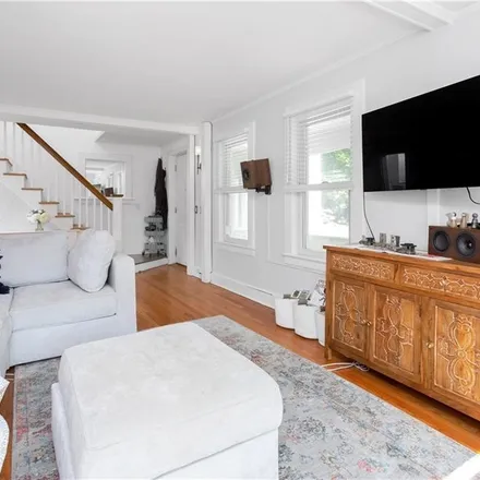 Image 4 - 117 Weaver Street, Glenville, Greenwich, CT 06831, USA - Condo for sale