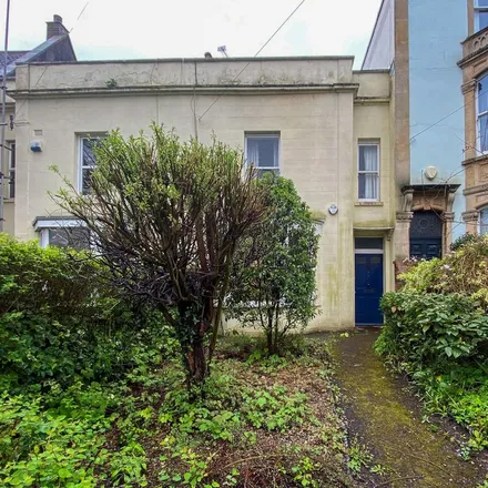 Rent this 4 bed duplex on Coronation Road in Bristol, BS1 6SG