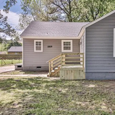 Buy this 3 bed house on 1885 Goodwin Avenue in West Memphis, AR 72301