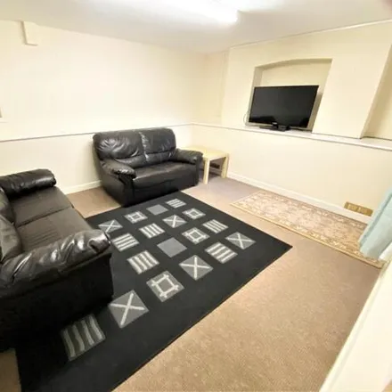 Image 3 - Waterloo Place, Swansea, SA2 0DE, United Kingdom - House for rent