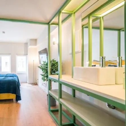 Rent this 9 bed room on Manuel da Rocha in Túnel do Marquês, 1069-114 Lisbon
