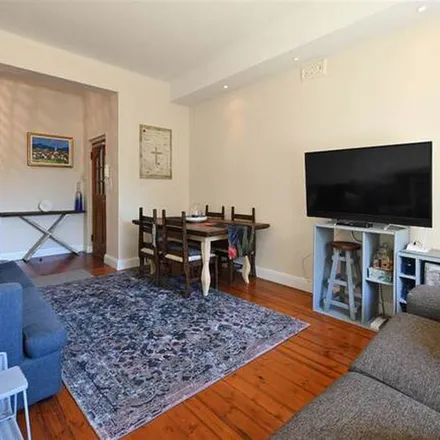 Rent this 2 bed apartment on Metropolitan Golf Course in Bay Road, Mouille Point