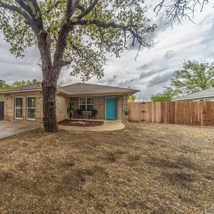 Buy this 3 bed house on 2949 Hickory Street in Abilene, TX 79601
