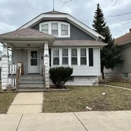 Buy this 3 bed house on 3840 North 22nd Street in Milwaukee, WI 53206