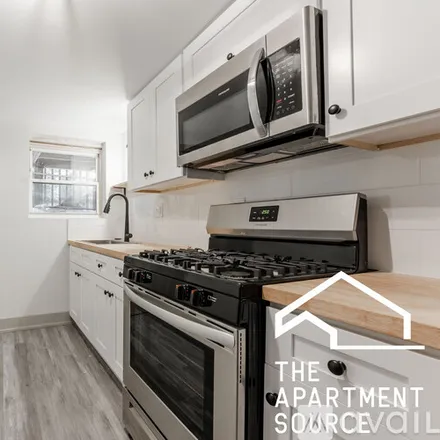 Image 5 - 707 N Hamlin Ave, Unit 2 - Apartment for rent