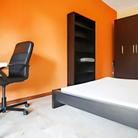 Rent this 5 bed room on Via Lanfranco della Pila in 20162 Milan MI, Italy