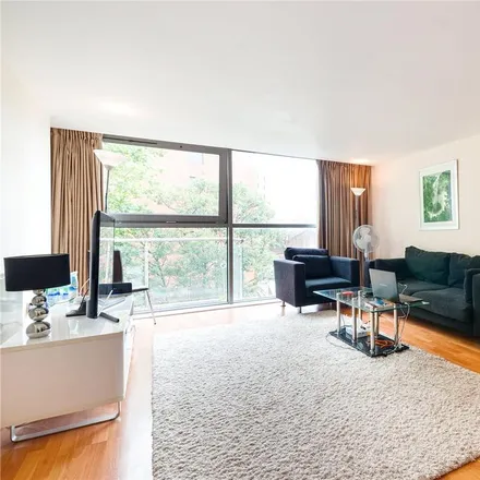 Rent this 2 bed apartment on Travelodge in 10-42 King's Cross Road, London