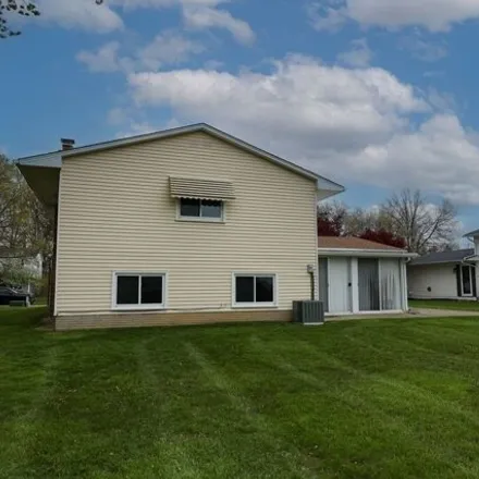 Image 5 - 6240 Lakewood Court, Mentor, OH 44060, USA - House for sale
