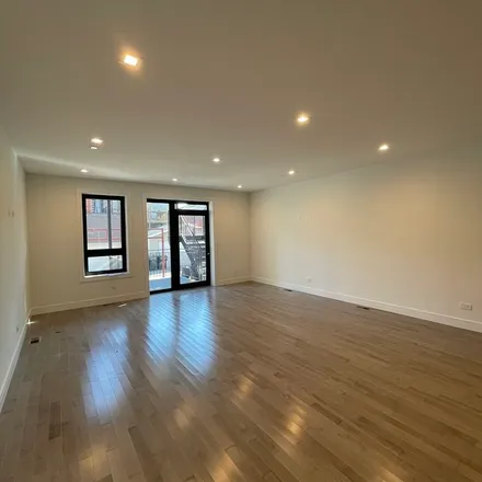 Image 2 - 721 North Elizabeth Street, Chicago, IL 60622, USA - Apartment for rent