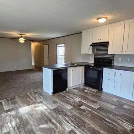 Image 4 - 2230 East MacArthur Road, Wichita, KS 67216, USA - Apartment for sale