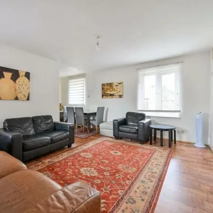 Buy this 1 bed apartment on Stella Coffee and Tea in 72 Raymouth Road, South Bermondsey