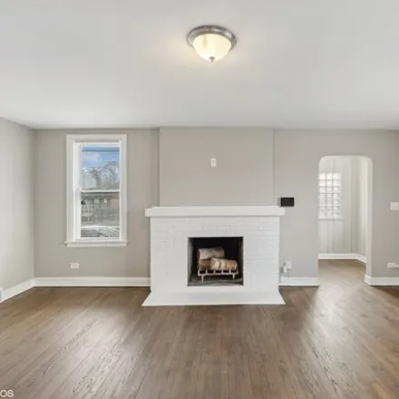 Image 2 - 1040 West 103rd Street, Chicago, IL 60643, USA - House for sale