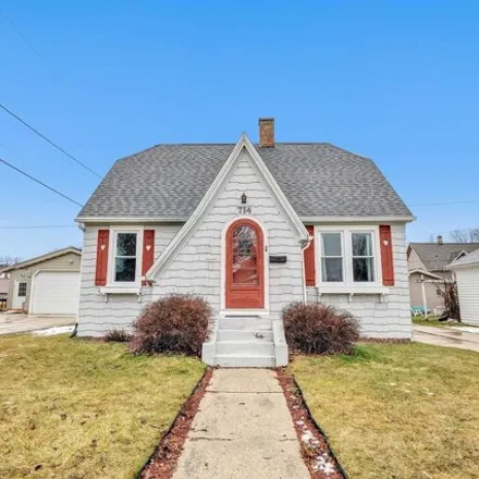Buy this 3 bed house on 756 Wisconsin Avenue in Kewaunee, WI 54216
