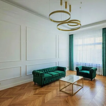 Rent this 3 bed apartment on Belvárosi Szent Anna-plébániatemplom in Budapest, Szervita tér 6
