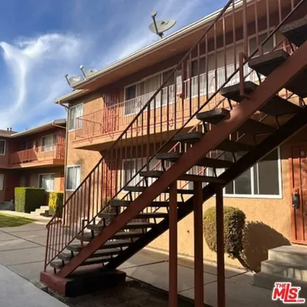 Rent this 1 bed condo on 6248 South Victoria Avenue in Los Angeles, CA 90043