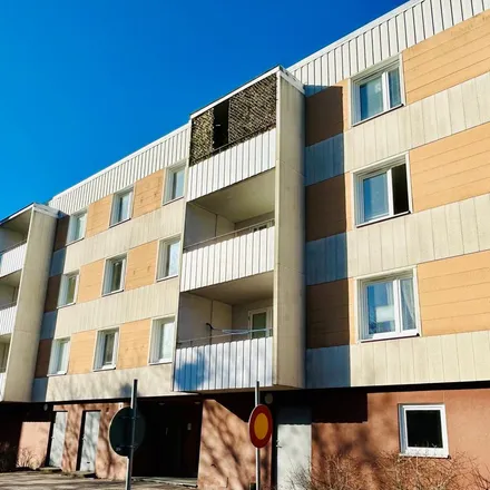 Rent this 2 bed apartment on Årby spontanidrottsplats in Fristadsgatan, 633 44 Eskilstuna