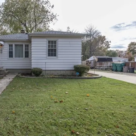 Rent this 2 bed house on 1366 Agnes Avenue in Joliet, IL 60435