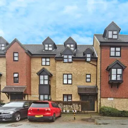 Buy this 1 bed apartment on 2 Blandford Close in London, CR0 4SP