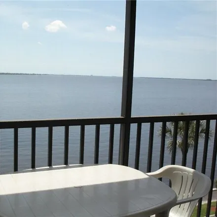 Image 1 - 3300 North Key Drive, Sunset North Condominiums, North Fort Myers, FL 33903, USA - Condo for rent