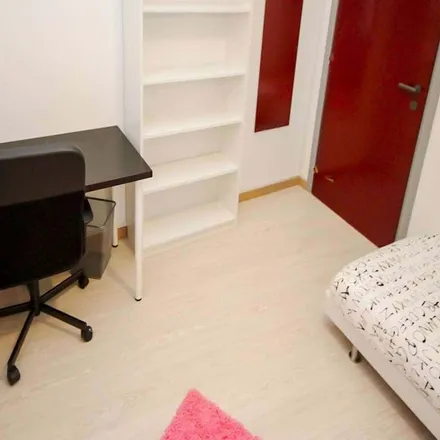 Rent this 6 bed room on Pave - Gelati & Granite in Via Cesare Battisti, 20122 Milan MI