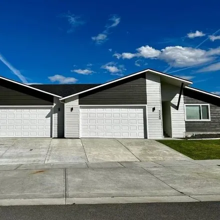 Buy this 6 bed house on 1222 North Coach Drive in Spokane Valley, WA 99307