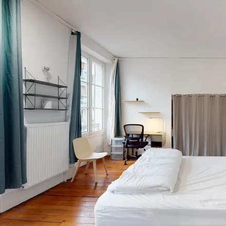 Rent this 1 bed room on 17 rue Royale in 77300, Fontainebleau