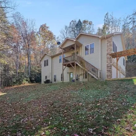 Image 2 - 129 Charles Monroe Drive, McDowell County, NC 28762, USA - House for sale