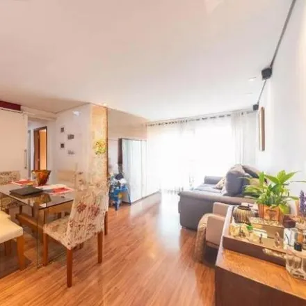 Buy this 3 bed apartment on Hortifruti da Vila in Rua Adolfo Bastos, Vila Bastos