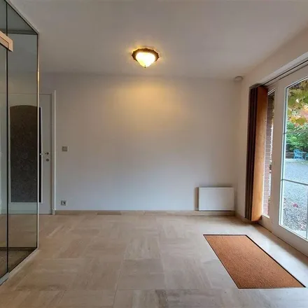 Image 3 - Centra Velaine Santé, Rue de Velaine, 5300 Andenne, Belgium - Apartment for rent