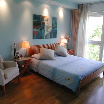 Rent this 3 bed apartment on Carrer de l'Arquitecte Sert in 16, 14