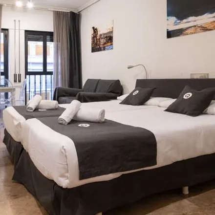 Rent this 1 bed apartment on Calle de Eraso in 10, 28028 Madrid