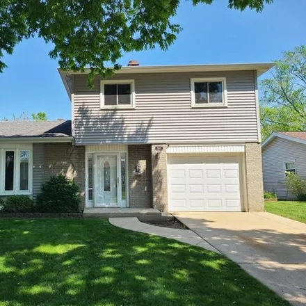 Buy this 3 bed house on 557 North 6th Avenue in Des Plaines, IL 60016