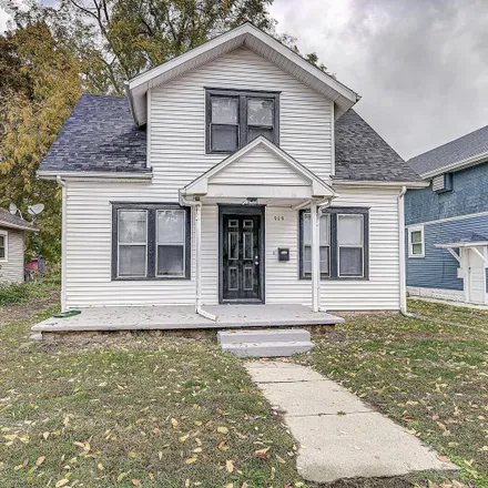 Buy this 3 bed house on 914 East Bowman Street in South Bend, IN 46613
