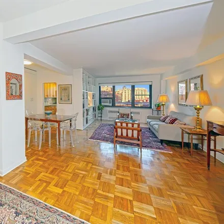Buy this studio townhouse on 11 RIVERSIDE DRIVE 8CW in New York