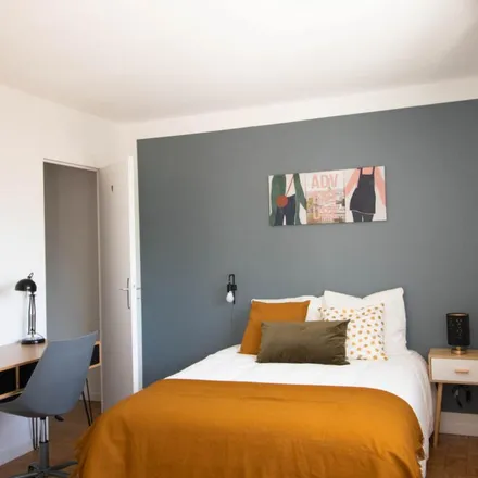 Image 2 - Les 120 Toises, Rue Ampère, 38000 Grenoble, France - Apartment for rent