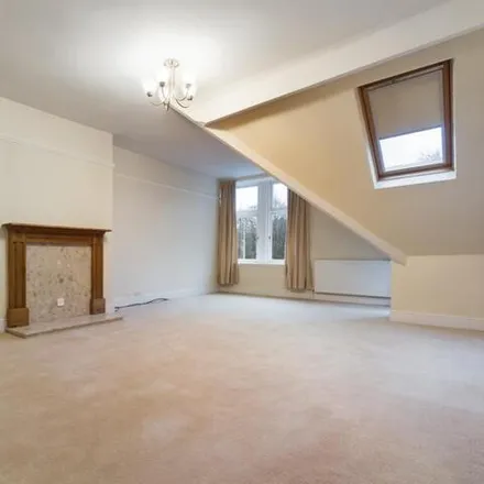 Image 2 - Sun Colonnade, Clarence Drive, Harrogate, HG1 2PN, United Kingdom - Apartment for rent