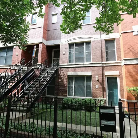Rent this 2 bed condo on 1352 W Fillmore Street