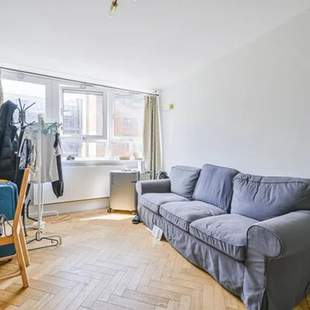 Rent this 3 bed apartment on Rubberdesk UK Ltd in 10 Bloomsbury Way, London