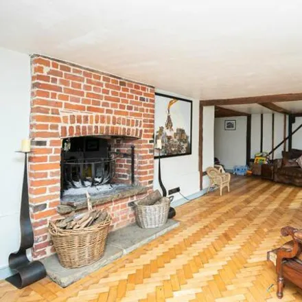 Image 5 - Church Lane, Epping Forest, RM4 1ES, United Kingdom - House for sale