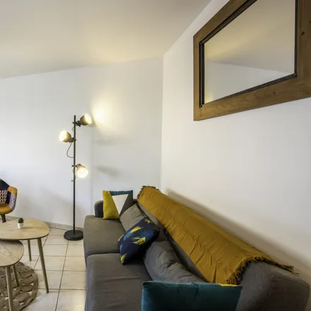 Rent this 3 bed apartment on 8 Rue Pierre Mac Orlan in 76100 Rouen, France