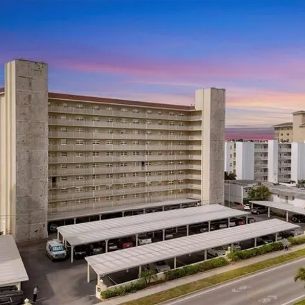 Buy this 2 bed condo on Gulf Shores in 255 The Esplanade North, Venice Beach