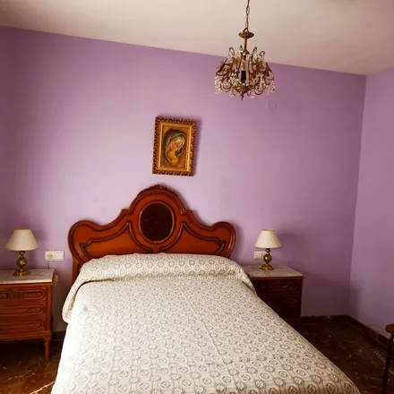 Rent this 3 bed apartment on Calle Perete in 18014 Granada, Spain