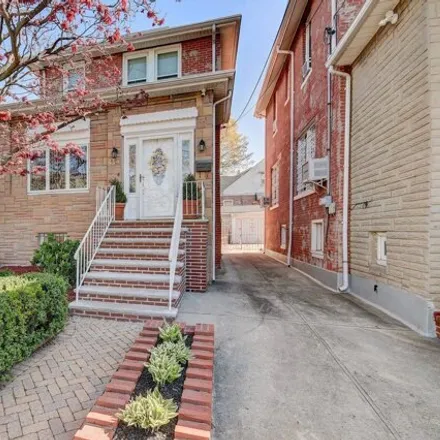 Buy this 4 bed house on 9016 Heindel Avenue in Hudson Heights, North Bergen